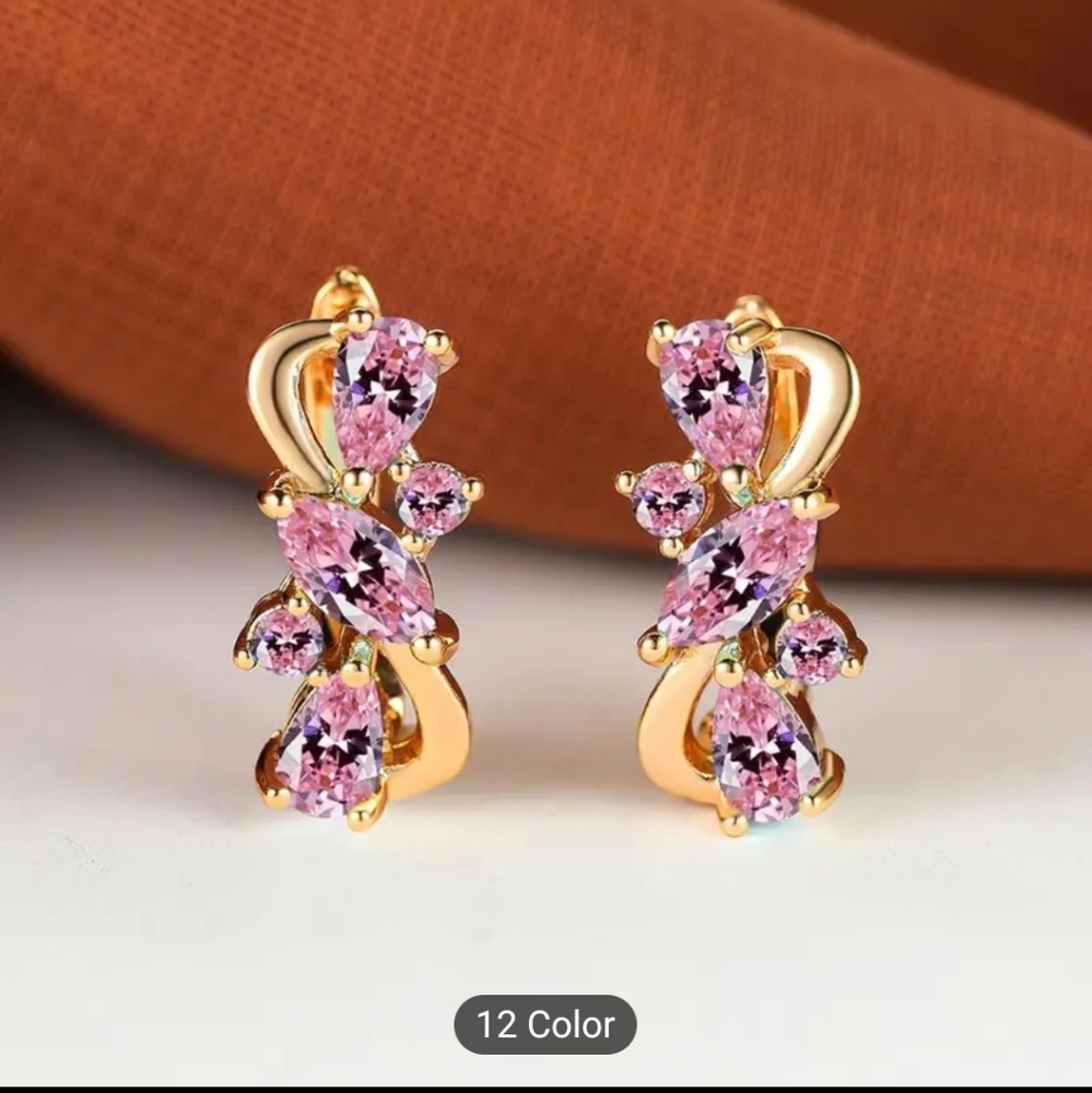 🩷🩷NEW🩷🩷STUNNING!! BARBIE PINK and CLEAR CZ'S Drop Earrings in GOLD Plating